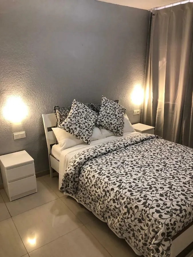 Costa Del Sol Apartments 托雷莫利诺斯 0*,  西班牙
