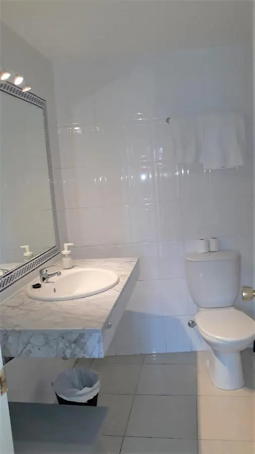 Costa Del Sol Apartments 토레몰리노스