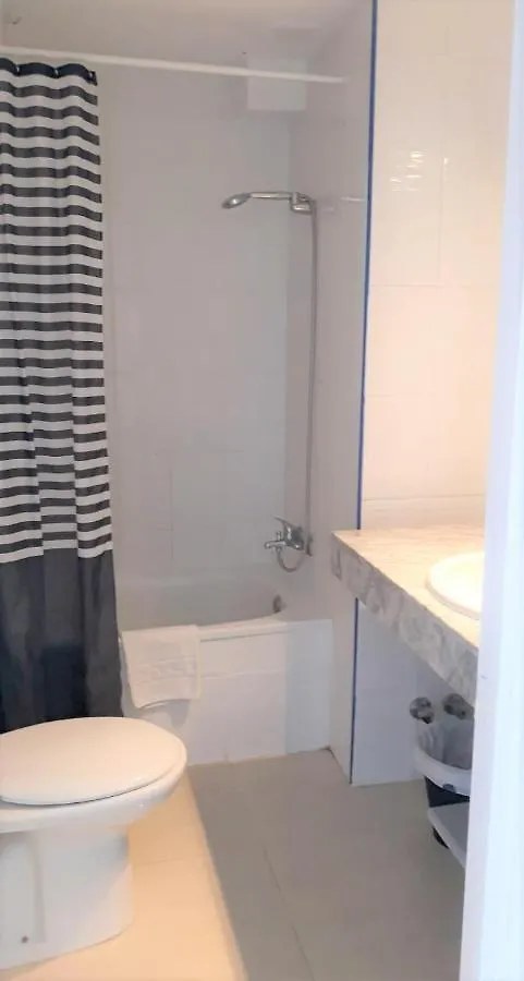 Costa Del Sol Apartments 토레몰리노스