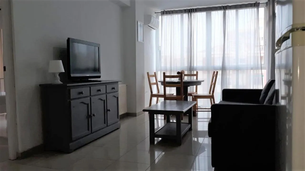 Costa Del Sol Apartments 토레몰리노스