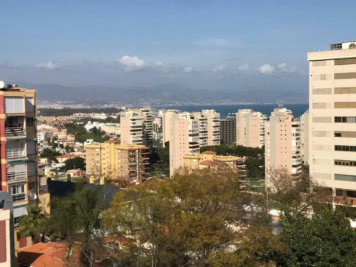 Costa Del Sol Apartments 토레몰리노스